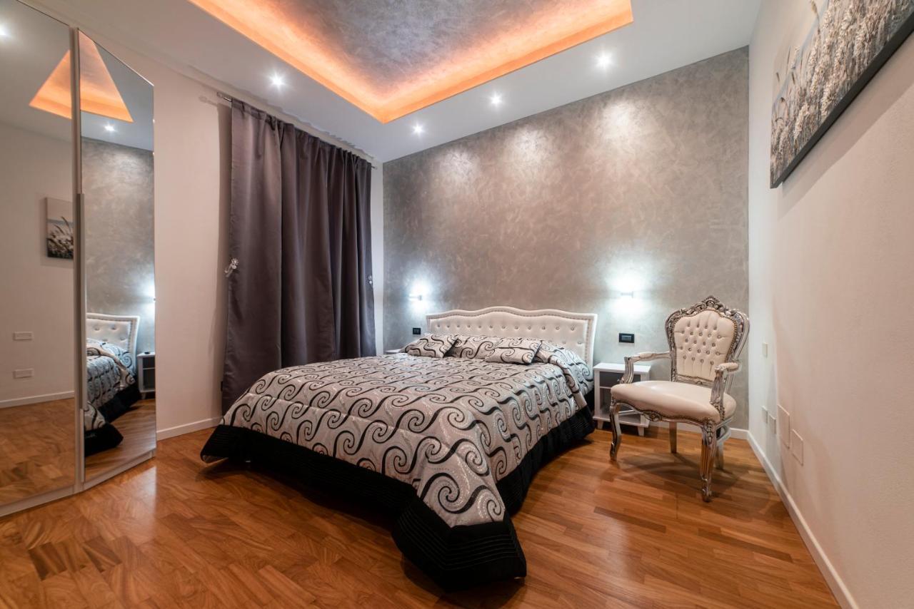Fashion Apartment Silver โบโลญญา ภายนอก รูปภาพ