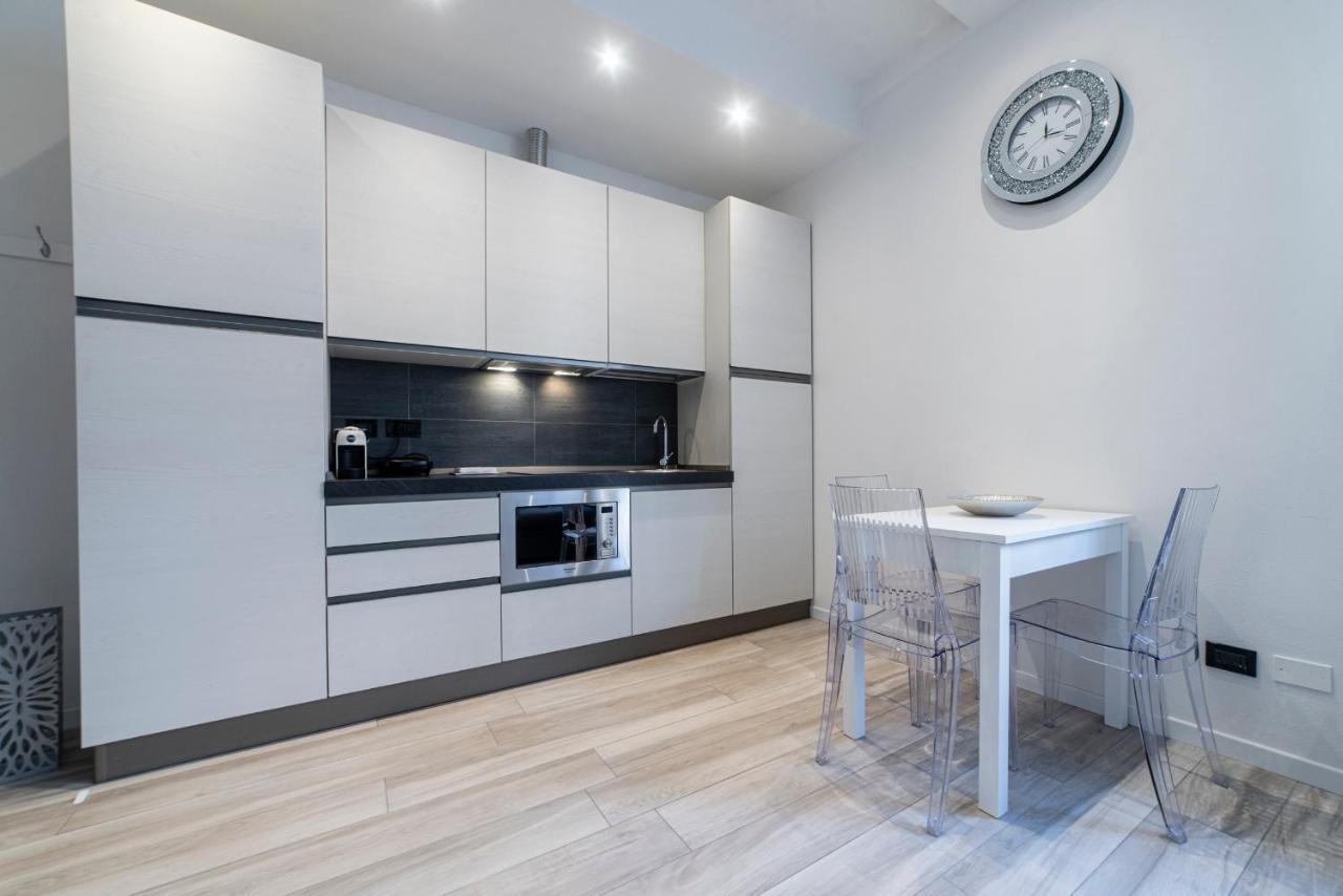 Fashion Apartment Silver โบโลญญา ภายนอก รูปภาพ