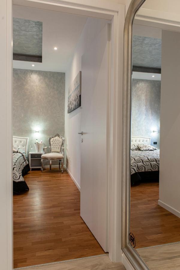 Fashion Apartment Silver โบโลญญา ภายนอก รูปภาพ